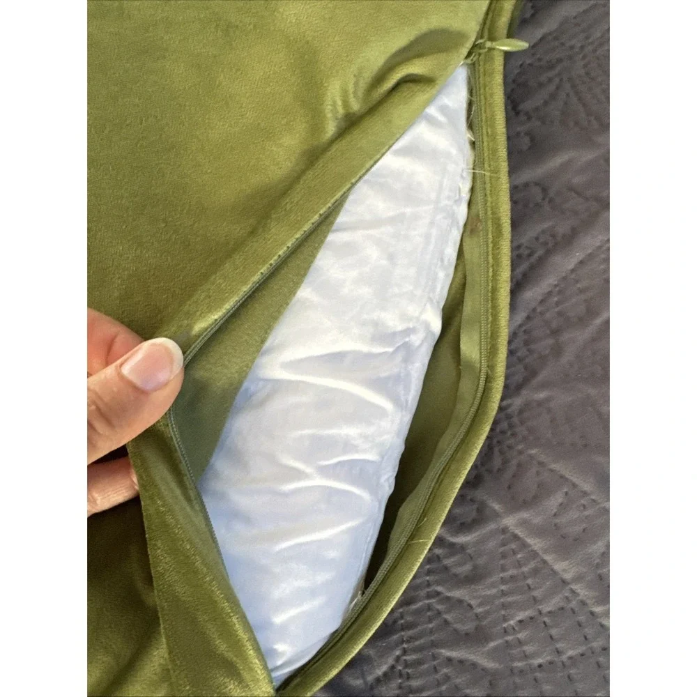 Callisto Home Velvet Lumbar Pillow Emerald Green Down Feather Insert 25 X 13 EUC